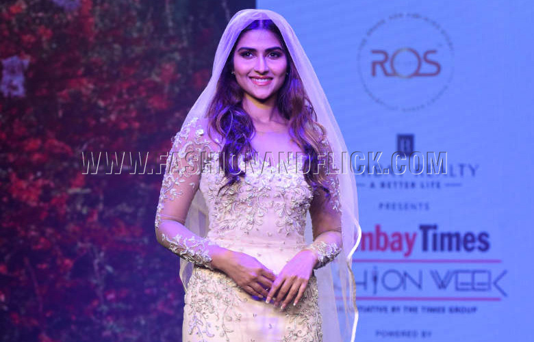 Vaani Kapoor - Fashionandflick.com